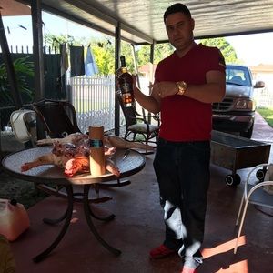 Meet your Posher, Victor